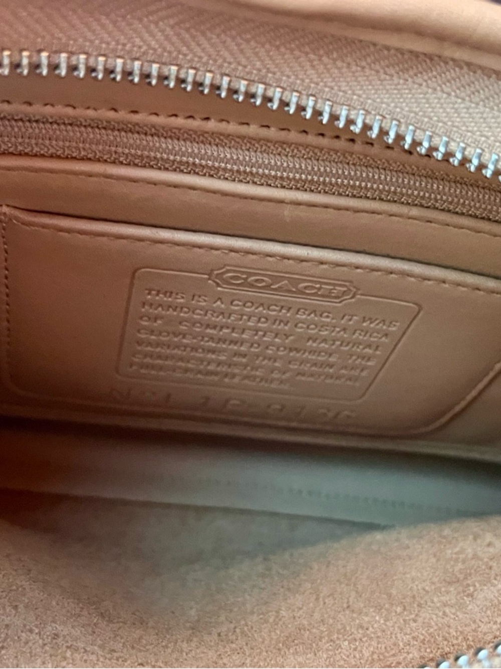 Vintage Coach Camel Legacy Zip
Hobo No. 9136 w/nickel
New without tags - Picture 12 of 16